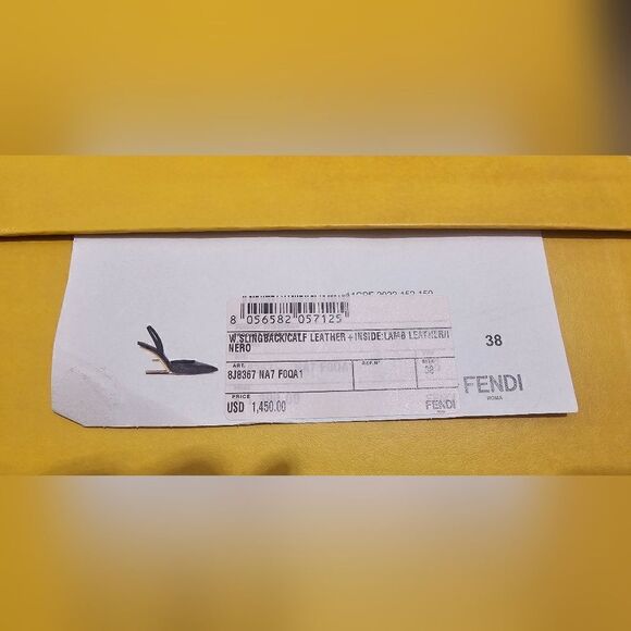 Fendi gift box.medium size.With tissue paper and a paper bag logo tag. - Picture 5 of 7